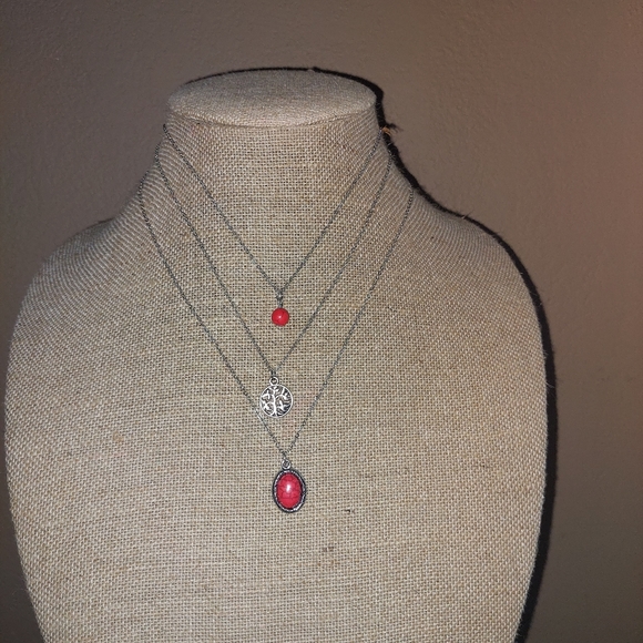 Paparazzi necklaces NWT - Picture 4 of 5